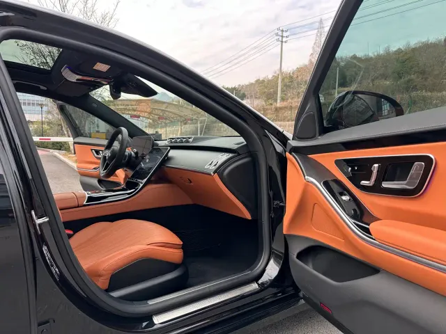 Mercedes-Benz S-Class — Фото автомобиля 8