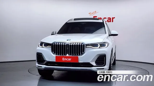 BMW X7 — Фото автомобиля 3