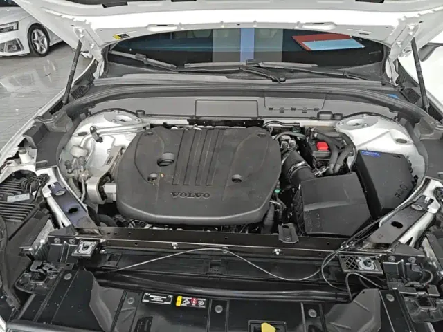 Volvo XC60 — Фото автомобиля 19