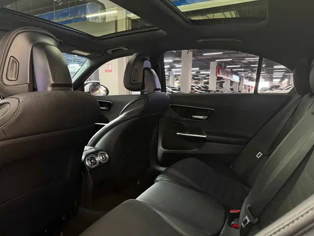 Mercedes-Benz C-Class — Фото автомобиля 6