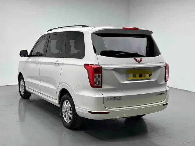 Wuling Hongguang — Фото автомобиля 8