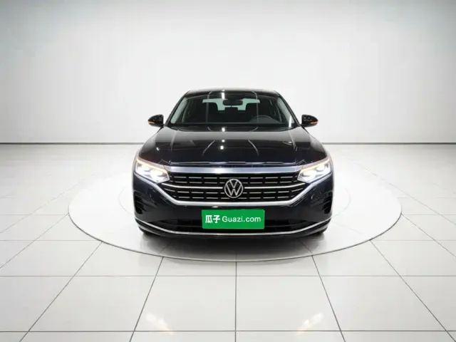 Volkswagen Passat — Фото автомобиля 2