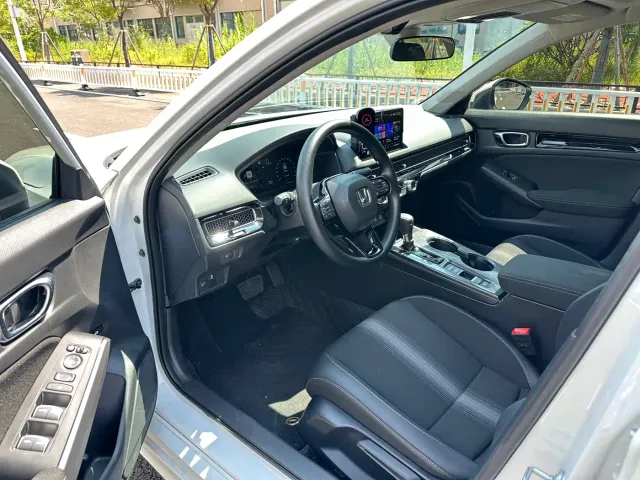 Honda Civic — Фото автомобиля 4