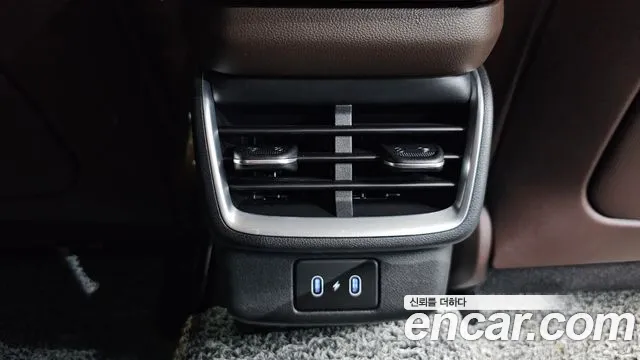 Hyundai Grandeur Grandeur (GN7) 2.5 Бензин 2WD — Фото автомобиля 15