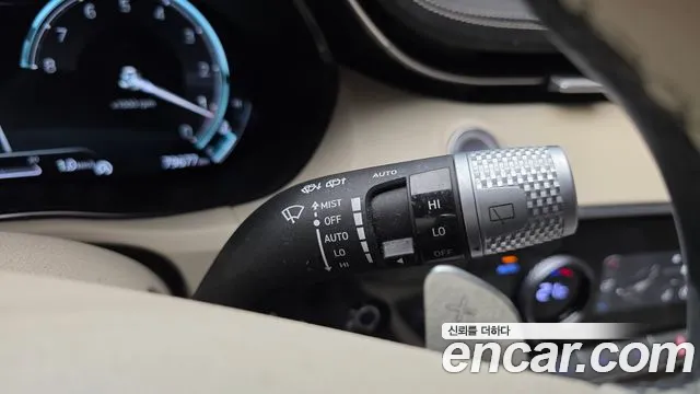 Genesis GV70 — Фото автомобиля 27