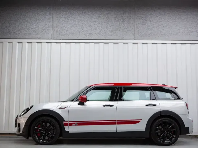 MINI JCW CLUBMAN — Фото автомобиля 2