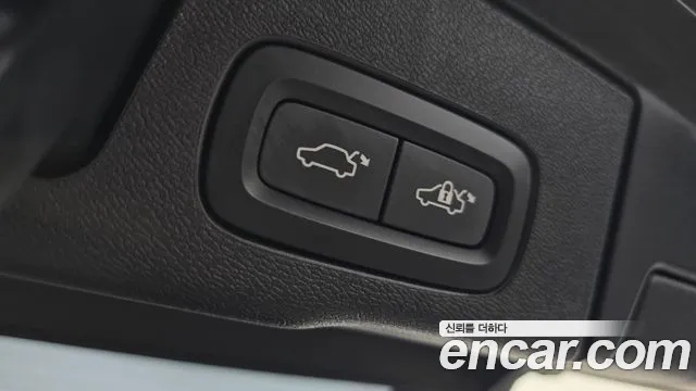 Вольво XC60 — Фото автомобиля 6