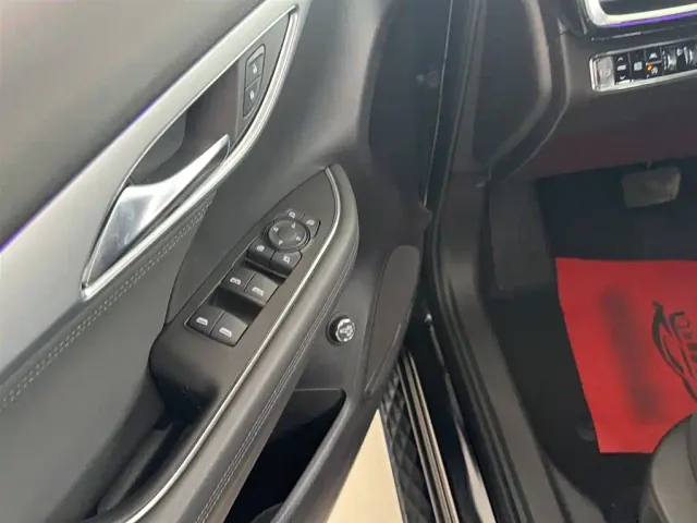 Buick Envision Plus — Фото автомобиля 13
