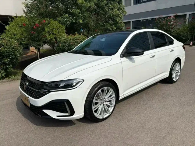 Фотография автомобиля — Volkswagen Lavida