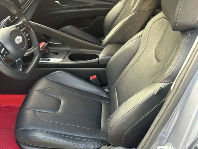Hyundai Elantra — Фото автомобиля 8