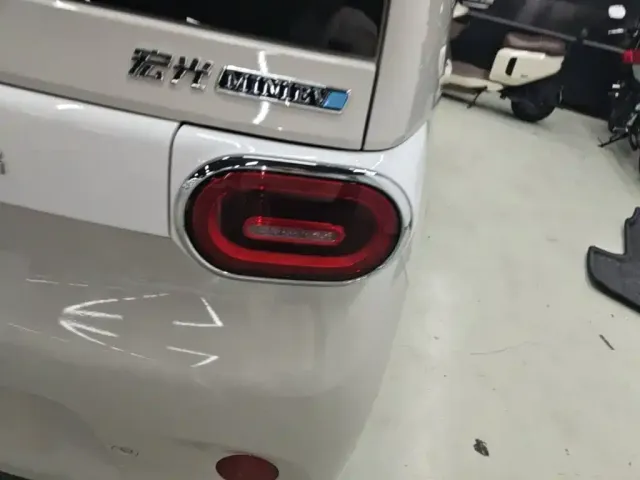 Wuling Hongguang Mini EV — Фото автомобиля 7