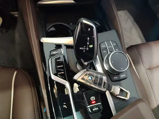 BMW 5 Series — Фото автомобиля 18