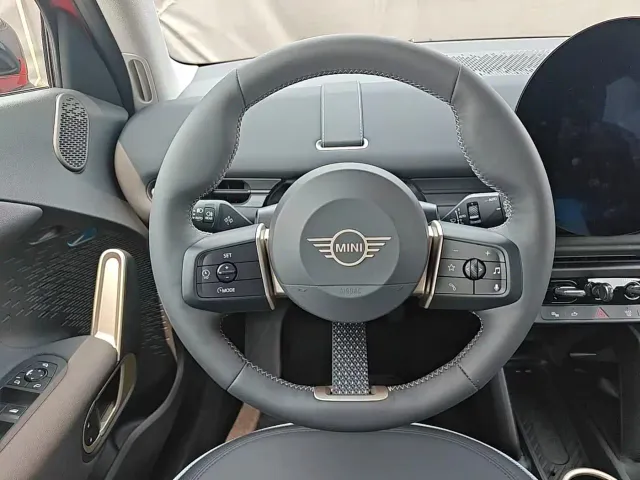 MINI Electric MINI ACEMAN — Фото автомобиля 14