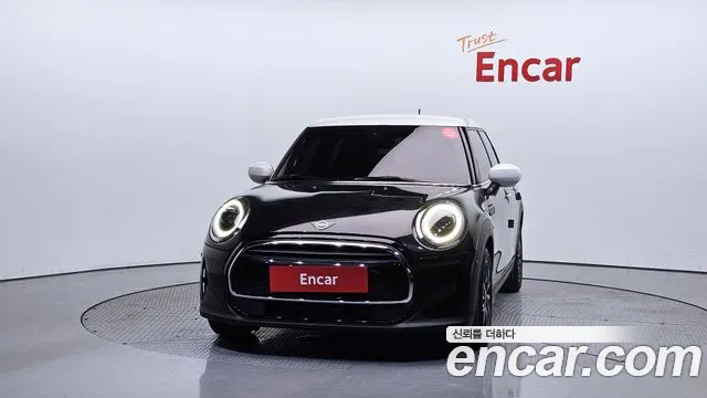 Mini Cooper Cooper 5 дверей Classic — Фото автомобиля 3