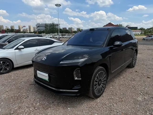 Nio ES8 — Фото автомобиля 6