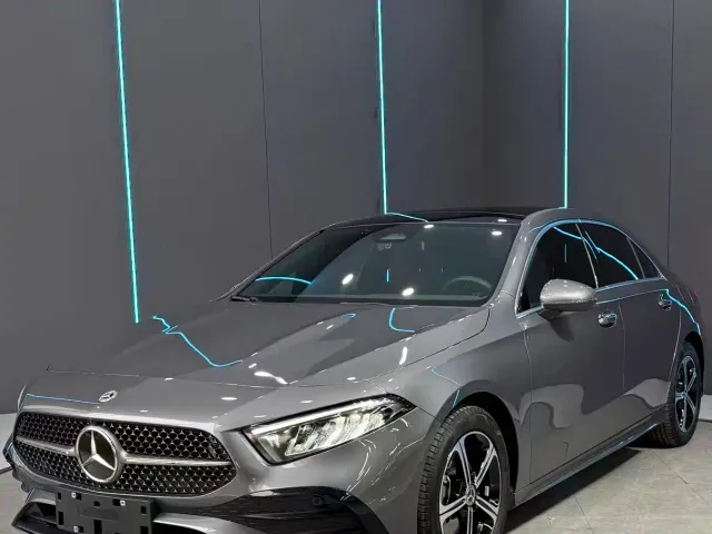 Фотография автомобиля — Mercedes-Benz A-Class