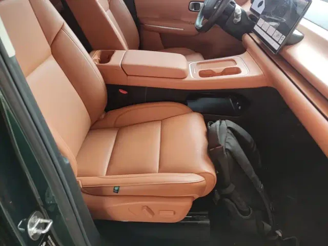 Leapmotor C10 — Фото автомобиля 24