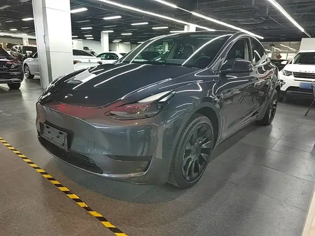 Фотография автомобиля — Tesla Model Y