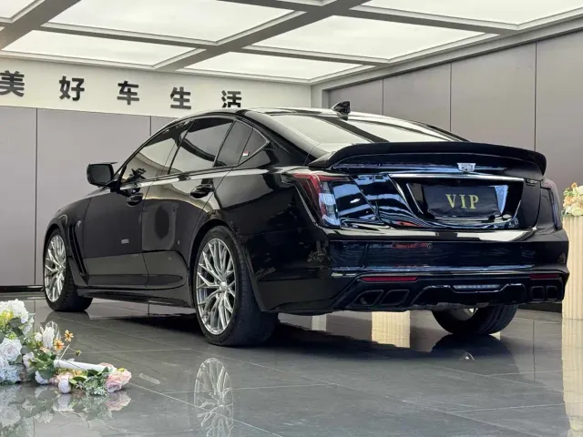 Cadillac CT5 — Фото автомобиля 9