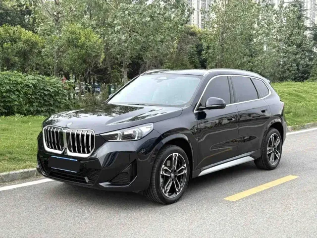 Фотография автомобиля — BMW X1