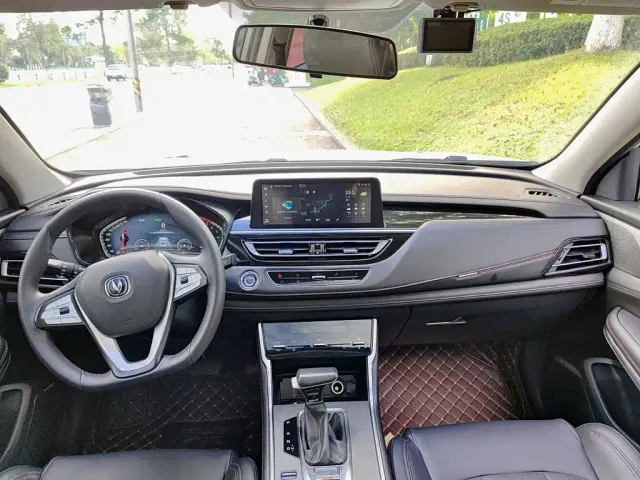Changan CS75 — Фото автомобиля 10