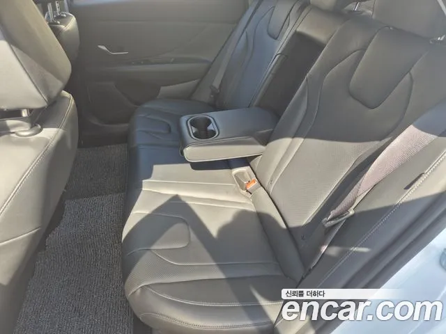 Hyundai Avante CN7 — Фото автомобиля 13