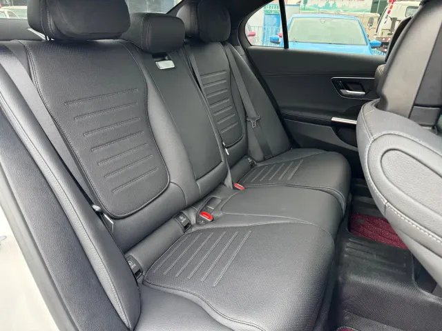 Mercedes-Benz C-Class — Фото автомобиля 14