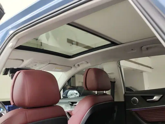 Hongqi HS5 — Фото автомобиля 17