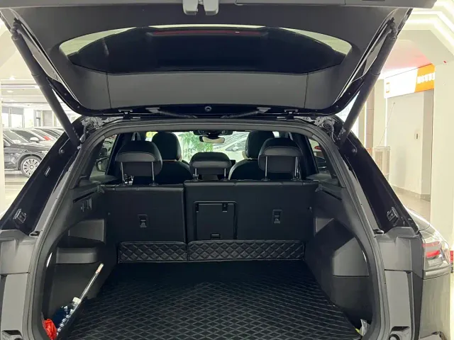 Volkswagen Tiguan L — Фото автомобиля 8
