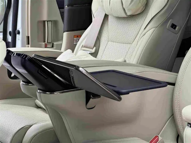 Toyota Alphard — Фото автомобиля 18