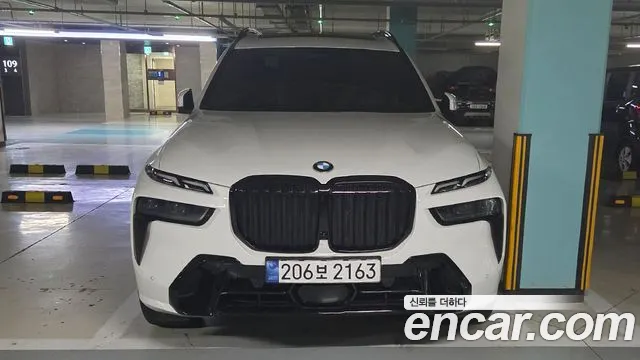 Фотография автомобиля — BMW X7 G07