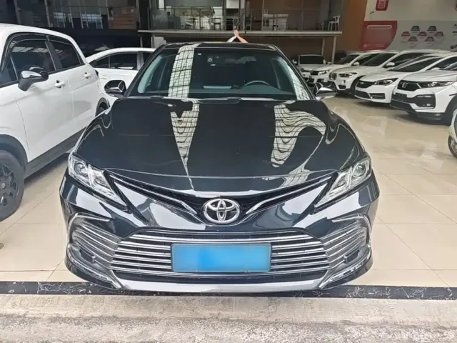 Toyota Camry — Фото автомобиля 2