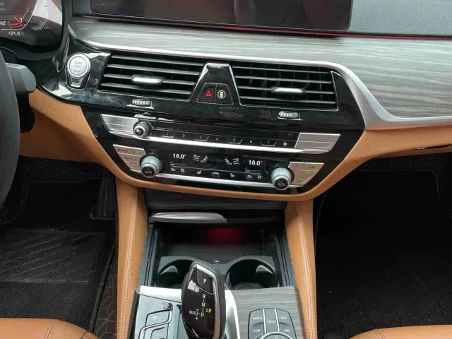 BMW 6 Series Gran Turismo — Фото автомобиля 8