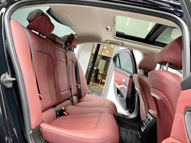 BMW 3 Series — Фото автомобиля 5