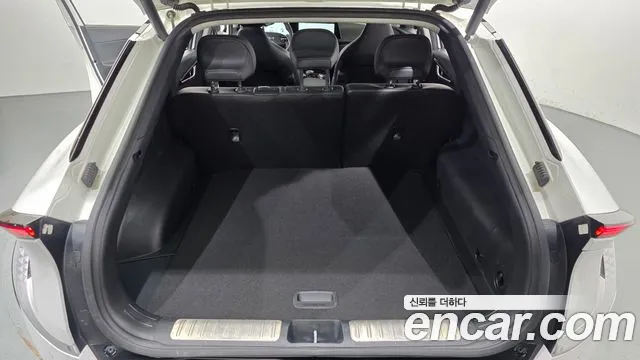 Kia EV6 — Фото автомобиля 16