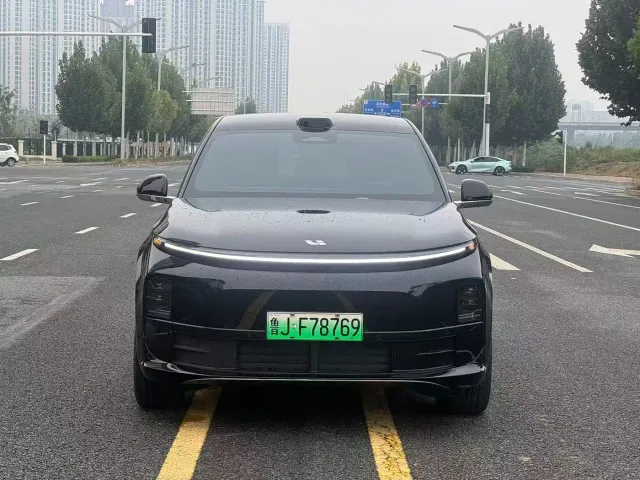 Li Auto L6 — Фото автомобиля 2