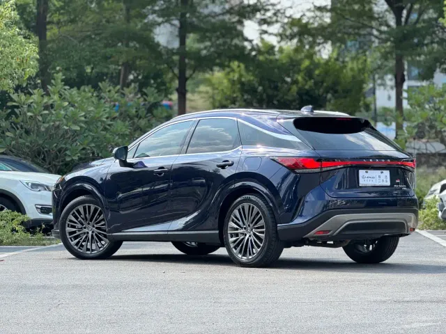 Lexus RX — Фото автомобиля 4