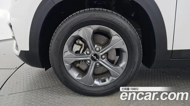 Kia Seltos — Фото автомобиля 5