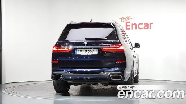BMW X7 — Фото автомобиля 4