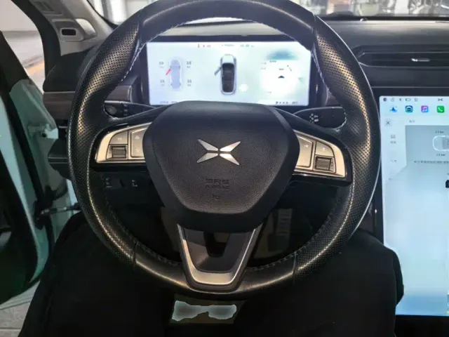 Xpeng P5 — Фото автомобиля 10