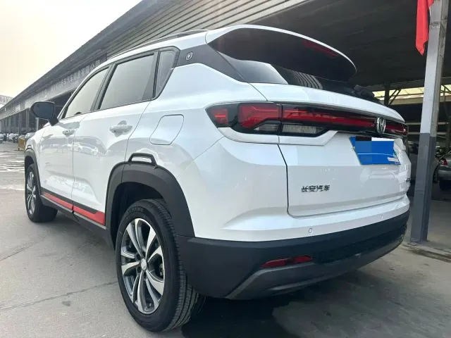 Changan CS35 Plus — Фото автомобиля 7