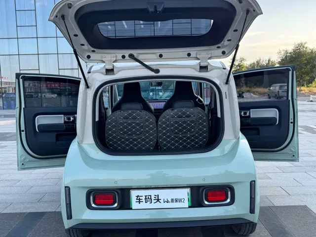 Baojun KiWi EV — Фото автомобиля 12