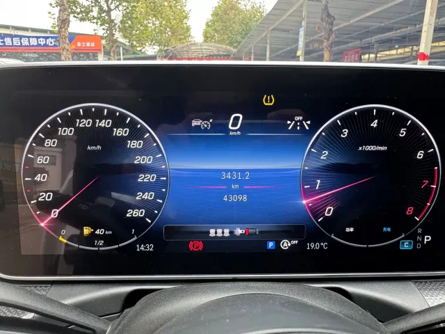 Mercedes-Benz C-Class — Фото автомобиля 11