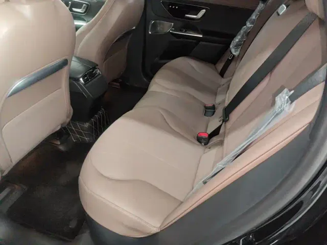 Mercedes-Benz EQE SUV — Фото автомобиля 16
