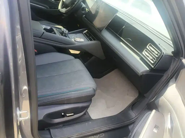 BYD Qin L — Фото автомобиля 24