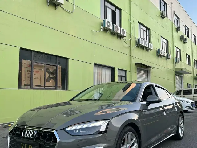 Фотография автомобиля — Audi A5