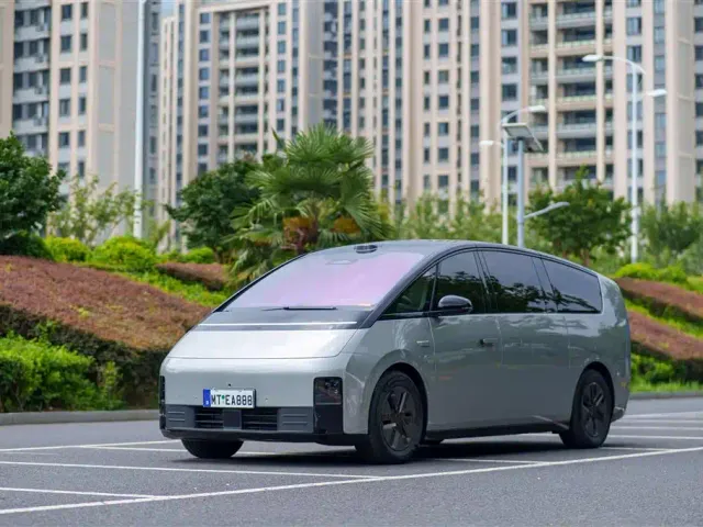 Фотография автомобиля — Li Auto MEGA