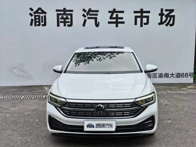 Volkswagen Sagitar 2025 300TSI DSG Surpass Edition — Фото автомобиля 2