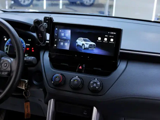 Toyota Corolla Cross — Фото автомобиля 20