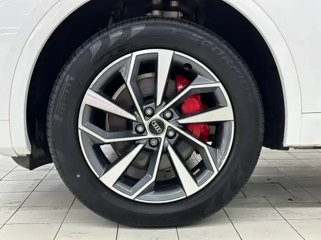 Audi Q5L — Фото автомобиля 17
